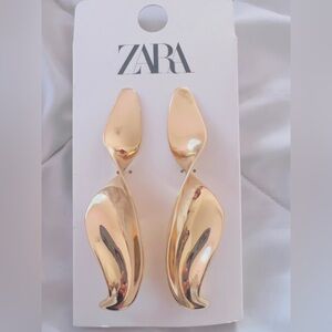 New Zara Large gold tone statement Earrings